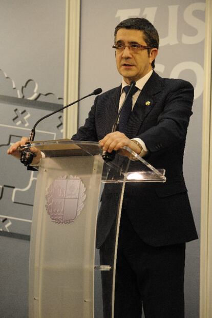 El <b><i>lehendakari</b></i>, Patxi López, durante su declaración de ayer.