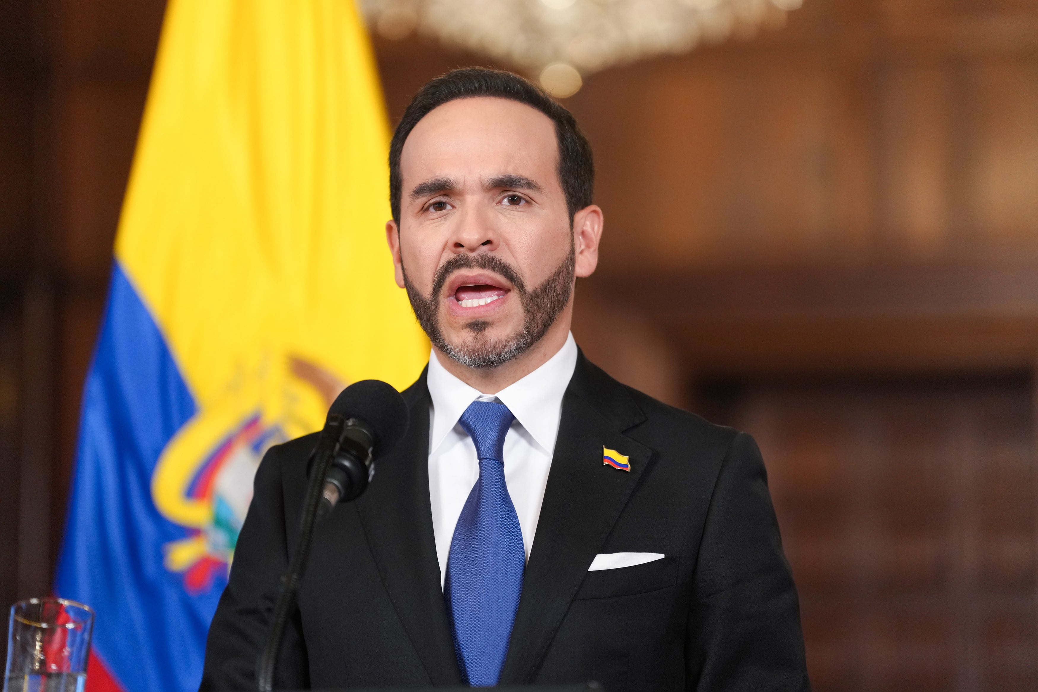 De la Espriella impulsa la “bancada provida”: pide al Congreso limitar los procedimientos para las infancias trans