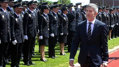 El ministro de Interior, Fernando Grande-Marlaska, en el acto de jura, de 1.200 policías en Ávila en 2019.
