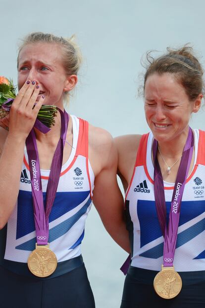 Katherine Copeland y Sophie Hosking acababan de ganar el oro en remo para su país, Gran Bretaña. No podían estar más emocionadas, eran incapaces de contener el llanto.