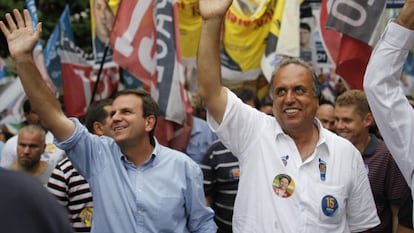 Paes e Pez&atilde;o em campanha no Rio. 