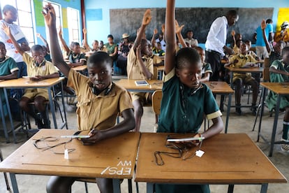 Alumnos de un colegio ProFuturo en África.