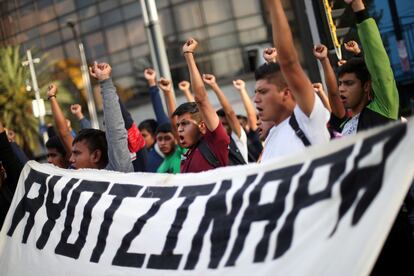 Manifestación en solidaridad con los 43 estudiantes de Ayotzinapa, en febrero pasado.