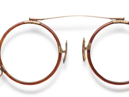 Modelo de gafas de la marca Cottet Barcelona.