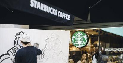 Una de las últimas cafeterías abiertas por Starbucks en Madrid.