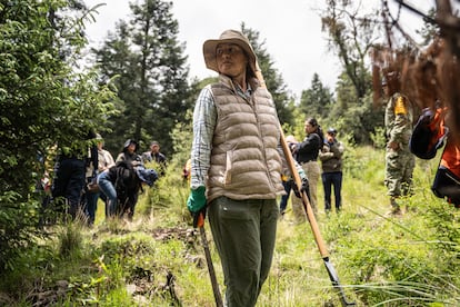 Vanessa Franco, madre de Ana Amelí durante una búsqueda en el Ajusco, el 25 de julio.