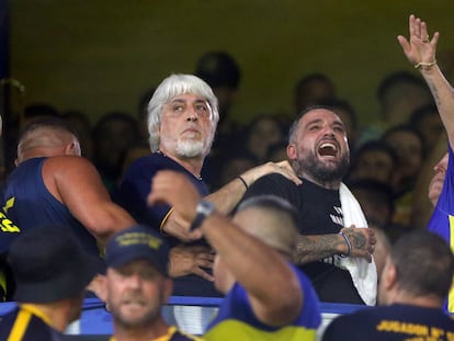 Rafael Di Zeo (izquierda) en un partido de Boca Juniors, el 9 de abril.