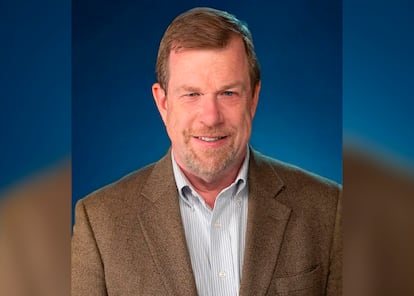 Tom Moore es Senior Fellow (investigador principal) de Democracia y Gobierno en el Center for American Progress, un centro de estudios progresista en Washington.