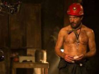 Fotograma de 'Los 33', película dirigida por Patricia Riggen.