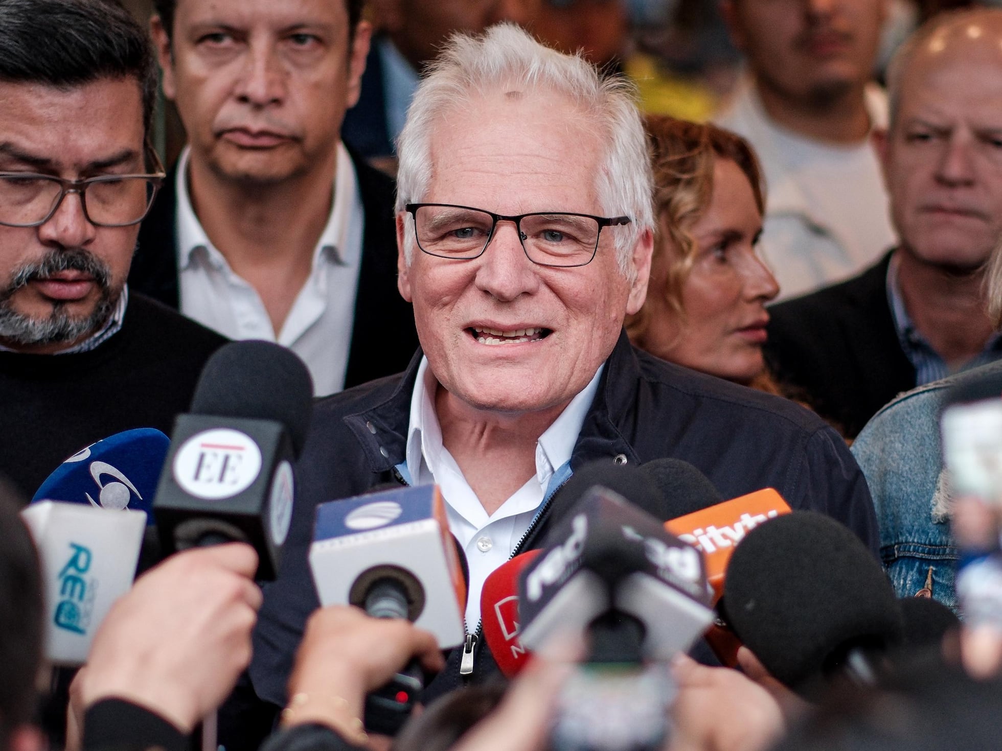 Miguel Uribe Londoño, padre del senador colombiano asesinado, se presenta como precandidato presidencial de la derecha | EL PAÍS América Colombia