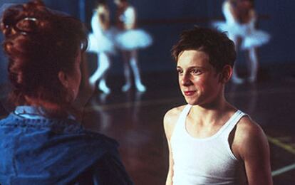 Jamie Bell y Julie Walters, en <i>Billly Elliot,</i> uno de los últimos grandes éxitos del cine británico.