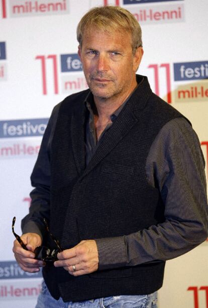 El actor Kevin Costner, durante la presentación de su concierto en Barcelona.