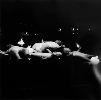 Sem título, da série Bebês feios, 1997- 1999. Liu Xia é reconhecida como uma das figuras mais proeminentes no mundo da arte contemporânea da China. Seu trabalho inclui poesia, pintura e fotografia, mas a exposição de seus trabalhos foi totalmente proibida em seu país. Ela nunca esteve na cadeia nem há qualquer acusação contra ela.