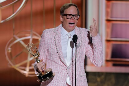 Jeff Hiller, mejor actor de reparto de comedia por 'Somebody Somewhere'. 