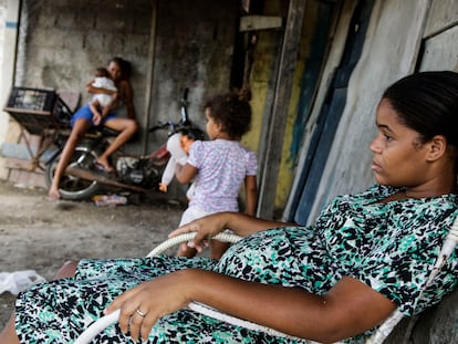 Gerlane Suerda de Santana, de 26, embarazada de su quinto hijo, en Recife, Brasil.