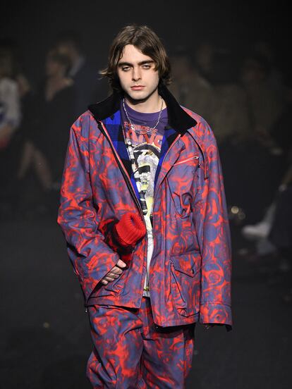 Lennon Gallagher durante el desfile de Burberry.