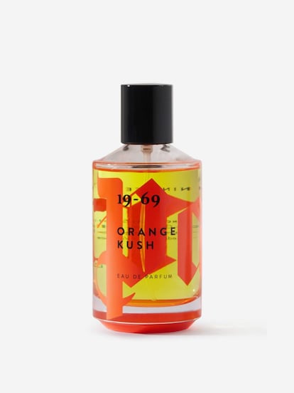 Orange Kush es una fragancia masculina dedicada a los orígenes del skateboarding. Esta edición especial de Palm Angels contiene notas de naranja dulce, mandarina, bergamota italiana, pomelo, pulpa de manzana roja, cáñamo, jazmín, flor de mandarina, lirio de cala, sándalo, madera de cedro, vainilla y hojas de pomelo. Francesco Ragazzi inició Palm Angels en forma de álbum fotográfico que capturaba el skateboarding de Los Ángeles. Un año después, el proyecto se convirtió en una marca que ha cautivado por su lujosa autenticidad urbana. Precio: 175 euros.