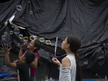 No salir de la plaza para no ser secuestrado. El campamento de migrantes en Reynosa, en imágenes