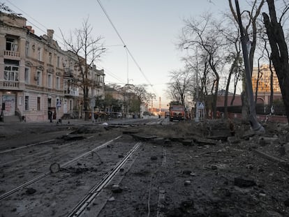 A view shows the site of a Russian missile strike, amid Russia's attack on Ukraine, in Odesa, Ukraine November 6, 2023. REUTERS/Nina Liashonok