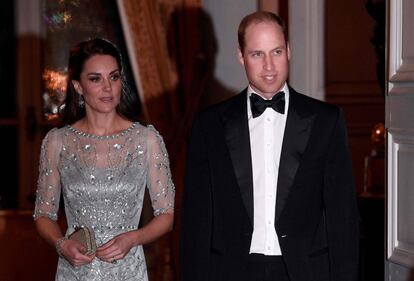 Los duques, durante la cena en la Embajada británica en París.