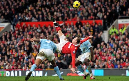 La espectacular volea de Rooney al City, en febrero de 2011.