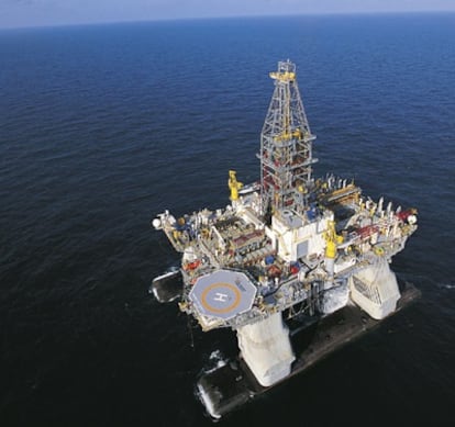 Fotografía de archivo de la plataforma petrolífera estadounidense 'Deepwater Horizon'.