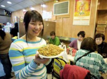 Bar China, a pioneering Chinese restaurant under Madrid's Plaza de España.