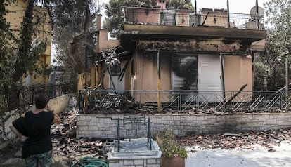 Daños provocados por el fuego el pasado lunes en Mati (Grecia).