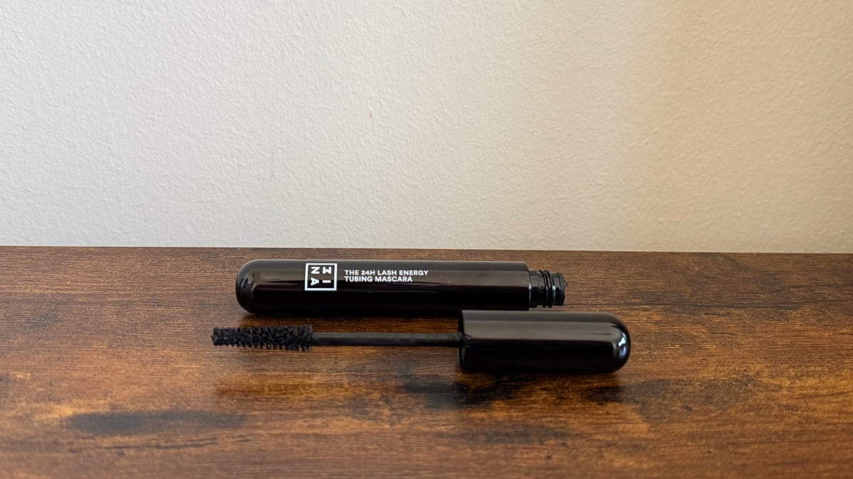 The 24h Lash Energy Tubing Mascara de Mina.