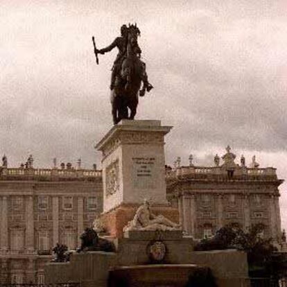 Estatua ecuestre de Felipe IV, obra de Pedro Tacca, en la plaza de Oriente.