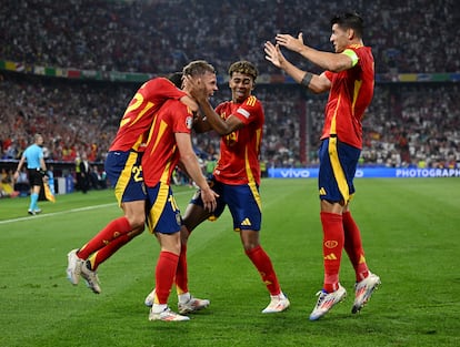 Celebración del gol de Dani Olmo.