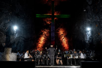 El lanzamiento de la exposición de mapping en La Catedral de Sal de ZIpaquirá, contó con una orquesta de jóvenes , en Zipaquirá, Colombia, el 18 de julio de 2023.