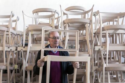 Juan Tanco trabajó en Andreu World durante 50 años. Su último puesto ha sido el de director de producción.