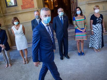 El lehendakari en funciones,Íñigo Urkullu, en el Palacio de Miramar tras las vacaciones junto a su gabinete.