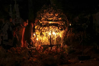 El Día de Muertos es una celebración que honra la memoria de los difuntos. En la imagen, el panteón de San Jerónimo Purenchécuaro.