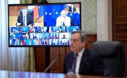 Mario Draghi participa por videoconferencia desde Roma en el Consejo Europeo del pasado 25 de marzo.