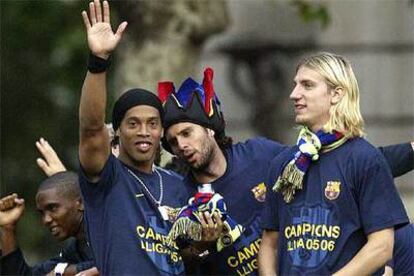 En la imagen, Ronaldinho, Thiago Mota, Maxi López y Samuel Eto&#39;o.