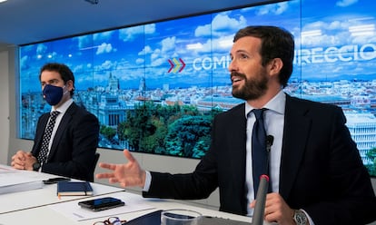 El presidente del PP, Pablo Casado, y el secretario general, Teodoro García Egea, este lunes en el comité de dirección del partido.