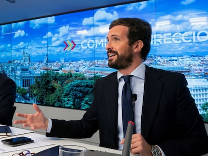 El presidente del PP, Pablo Casado, y el secretario general, Teodoro García Egea, este lunes en el comité de dirección del partido.