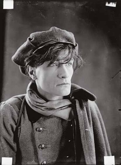 Antonin Artaud como Gringalet en <i>El judío errante</i>, de Luitz-Morat, 1926. Impresión de gelatina de plata, copia de época, 30,5cm x 24cm. Bibliothèque Nationale de France, París.