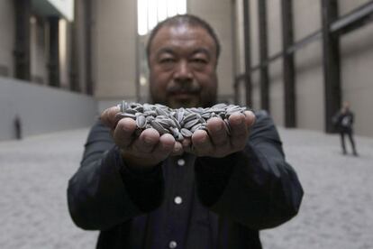 El artista Ai Weiwei, en la presentaci&oacute;n de una instalaci&oacute;n en la Tate Modern.