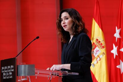 La presidenta de Madrid, Isabel Díaz Ayuso, comparece en rueda de prensa tras la reunión del Consejo de Gobierno regional, este miércoles.