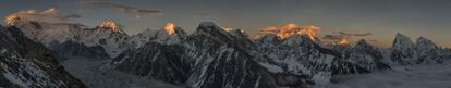 Panorámica de cumbres desde el Gokyo Ri, en el Himalaya de Nepal.