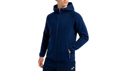 Chaqueta Softshell sobre fondo blanco.