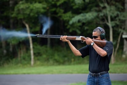 El presidente Obama practica tiro al plato en Camp David, el 4 de agosto de 2012.