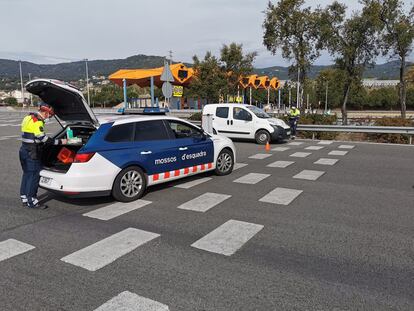 Control de tráfico de los Mossos d'Esquadra durante el estado de alarma por la crisis del coronavirus.