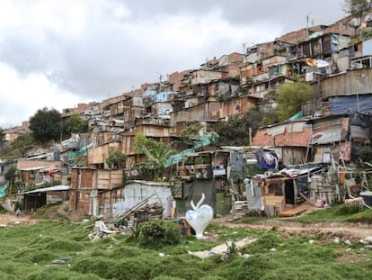 Cazucá forma parte del mayor cinturón de pobreza que rodea Bogotá. Solo un 20% de la población tiene acceso a los servicios más básicos.