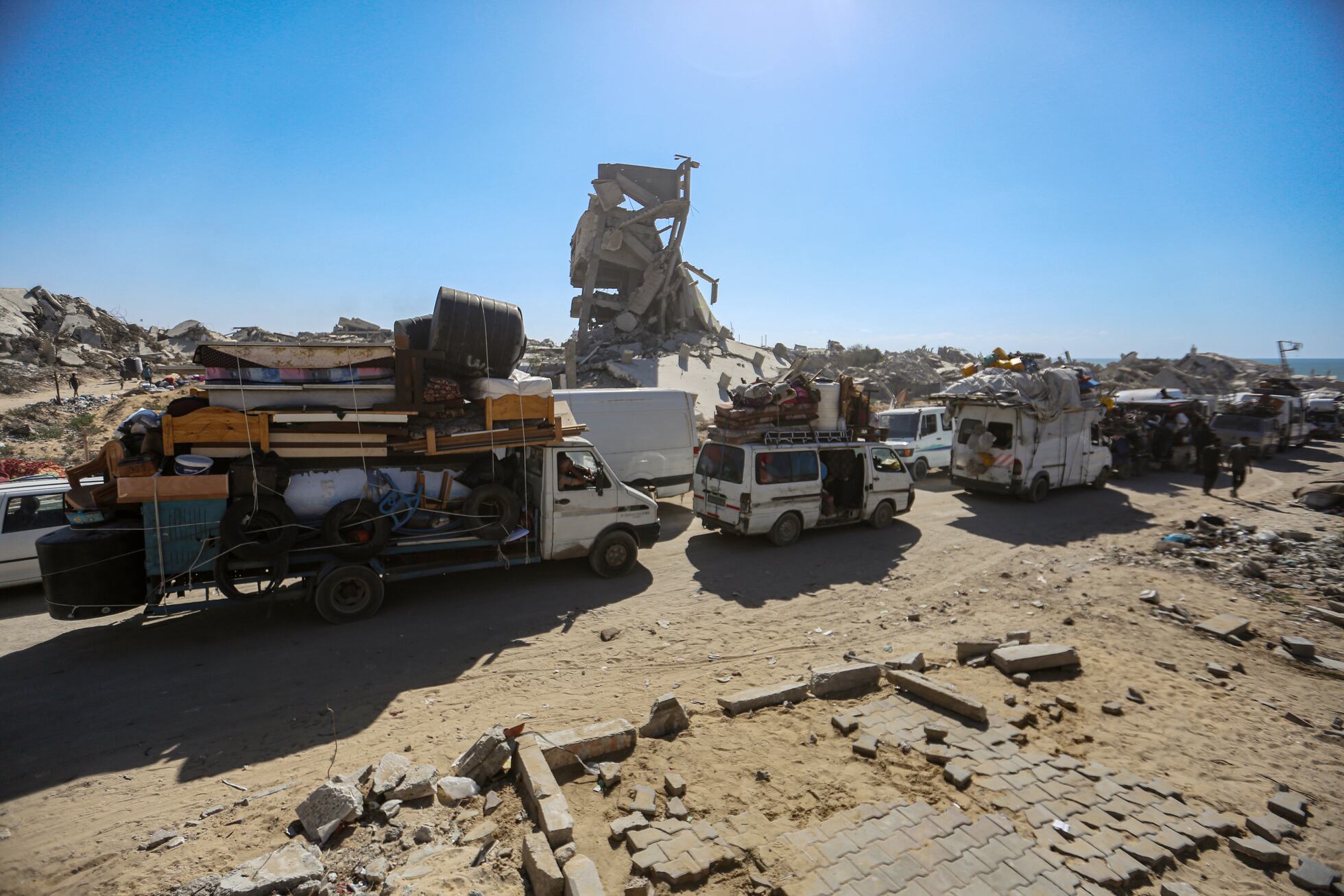 El éxodo de civiles de Ciudad de Gaza tras la ofensiva terrestre de ...