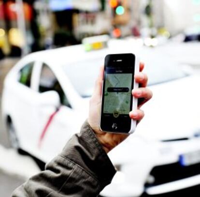 Una aplicación para móvil que ayuda a encontrar taxi.