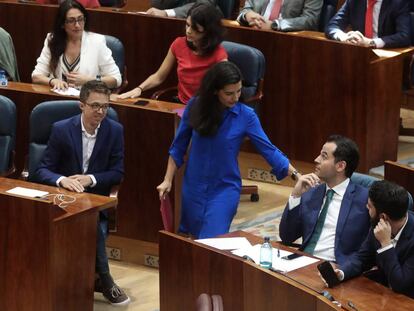 Iñigo Errejón (izquierda), Rocío Monasterio e Ignacio Aguado, este miércoles en la Asamblea de Madrid.